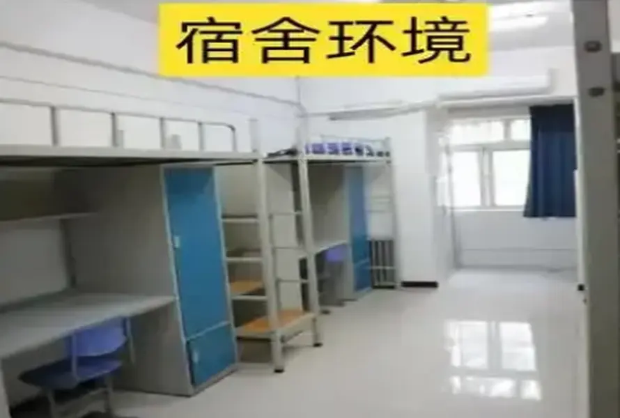 龙门补习学校校园环境3